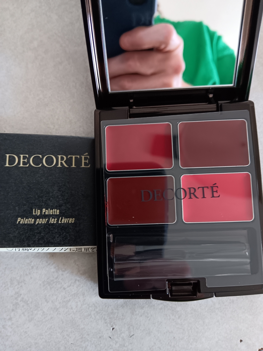 Decote Lip pallet In The Reds. - Picture 3 of 9